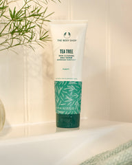 The Body Shop Tea Tree Skin Clearing Daily Scrub 125ml