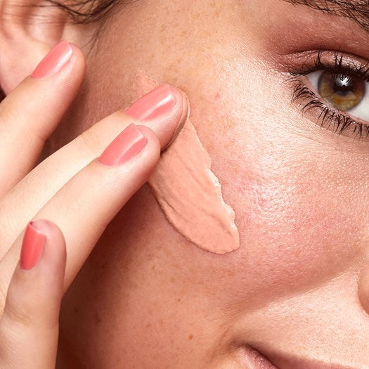 Oriflame OnColour Peach Glow Perfector 30 ML