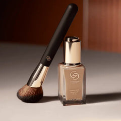 Oriflame Giordani Gold Sensuous Touch Foundation Brush
