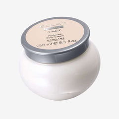 Oriflame Eclat Femme Weekend Perfumed Body Cream 250 ML